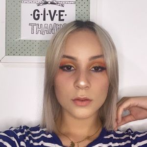 Meet your Posher, Victoria